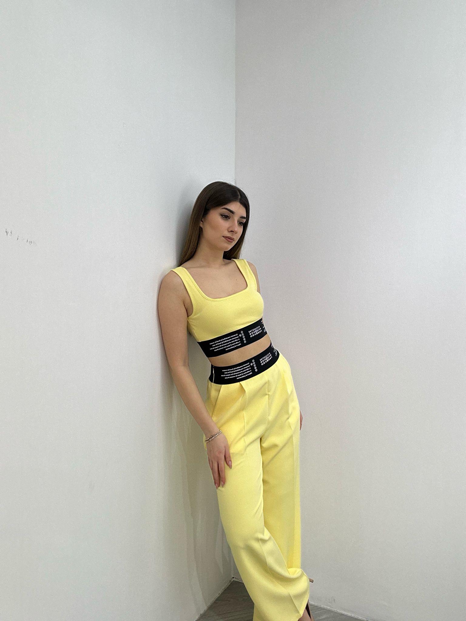 Premium Series Beli Kalın Lastikli Göğüs Dolgulu Crop Sarı