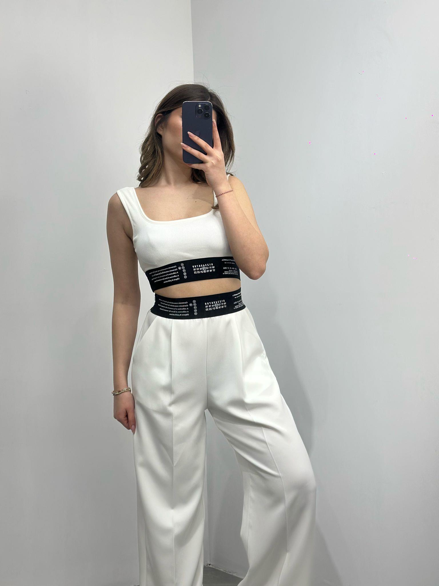 Premium Series Beli Kalın Lastikli Göğüs Dolgulu Crop Beyaz