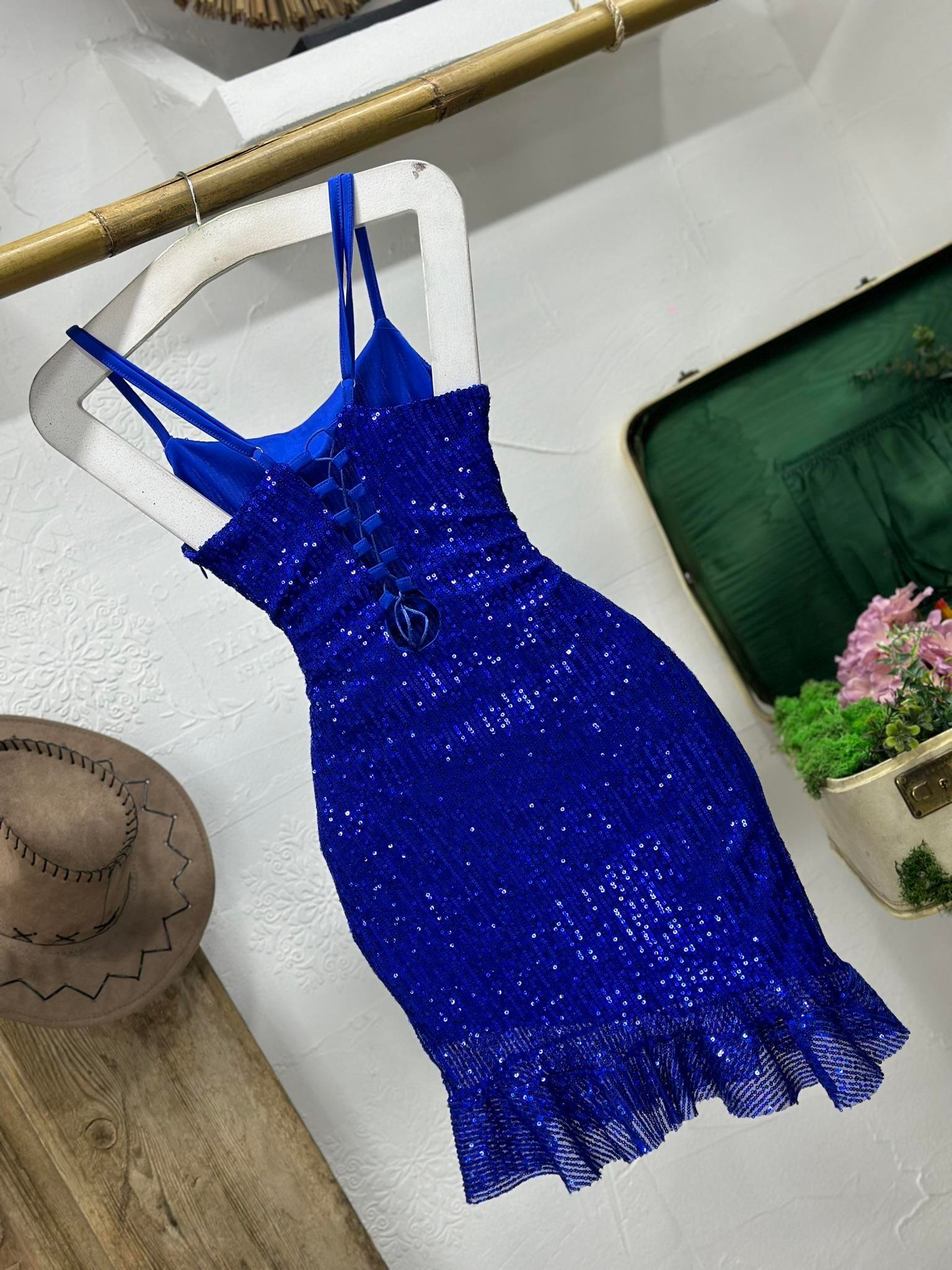 Pul Payet Sırt Çapraz Detaylı Eteği Fırfırlı Tasarım Elbisemiz 