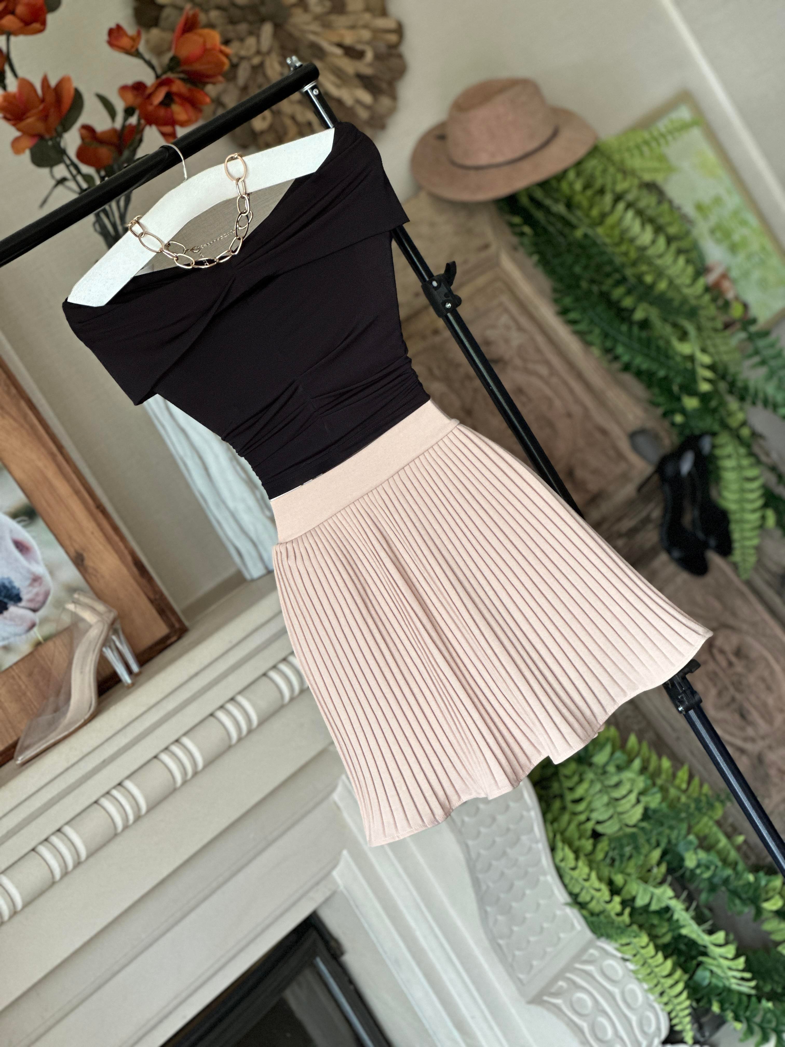 Sandy  Kumaş Büzgü Dikişli Düşük Omuz Bluz 