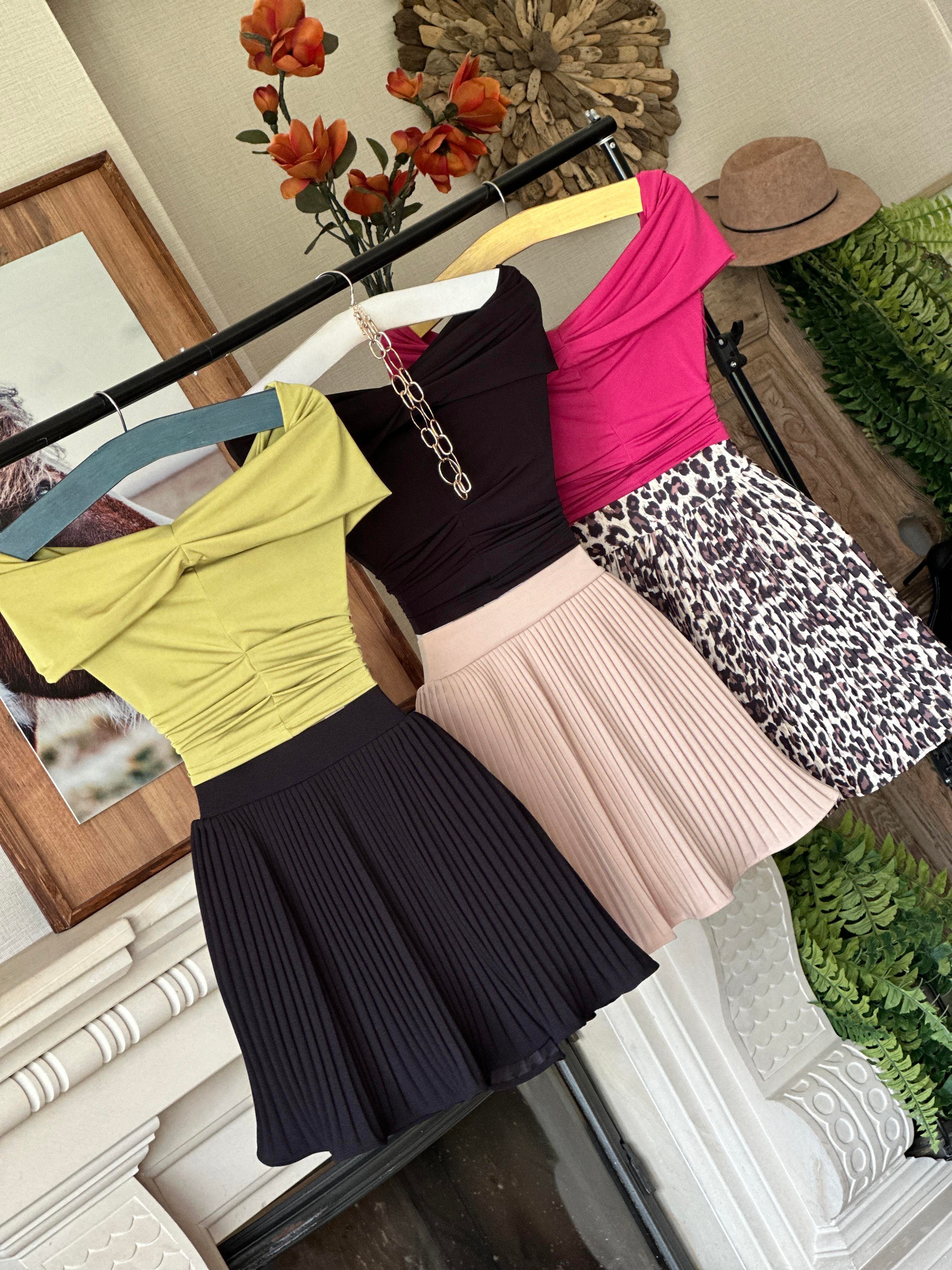 Sandy  Kumaş Büzgü Dikişli Düşük Omuz Bluz 