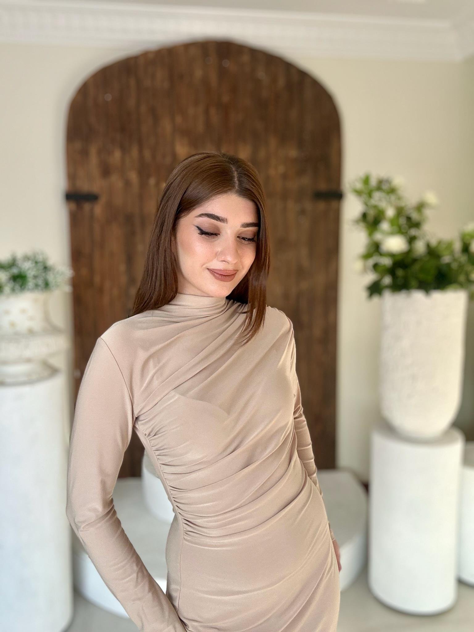 Sandy Kumaş Drape Detay Uzun Kollu Siyah Elbise