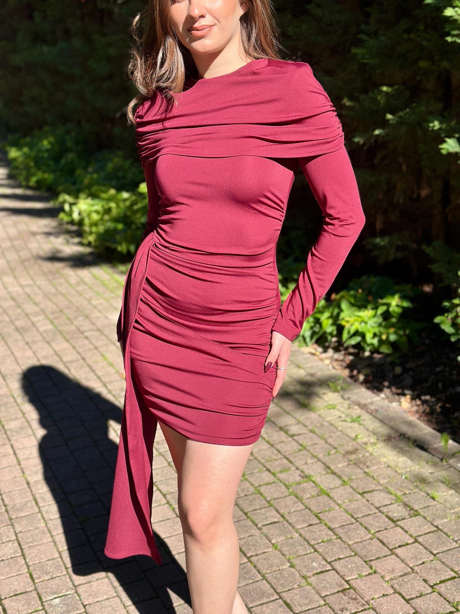 Sandy Kumaş Drapeli Asimetrik Detaylı Elbise Bordo