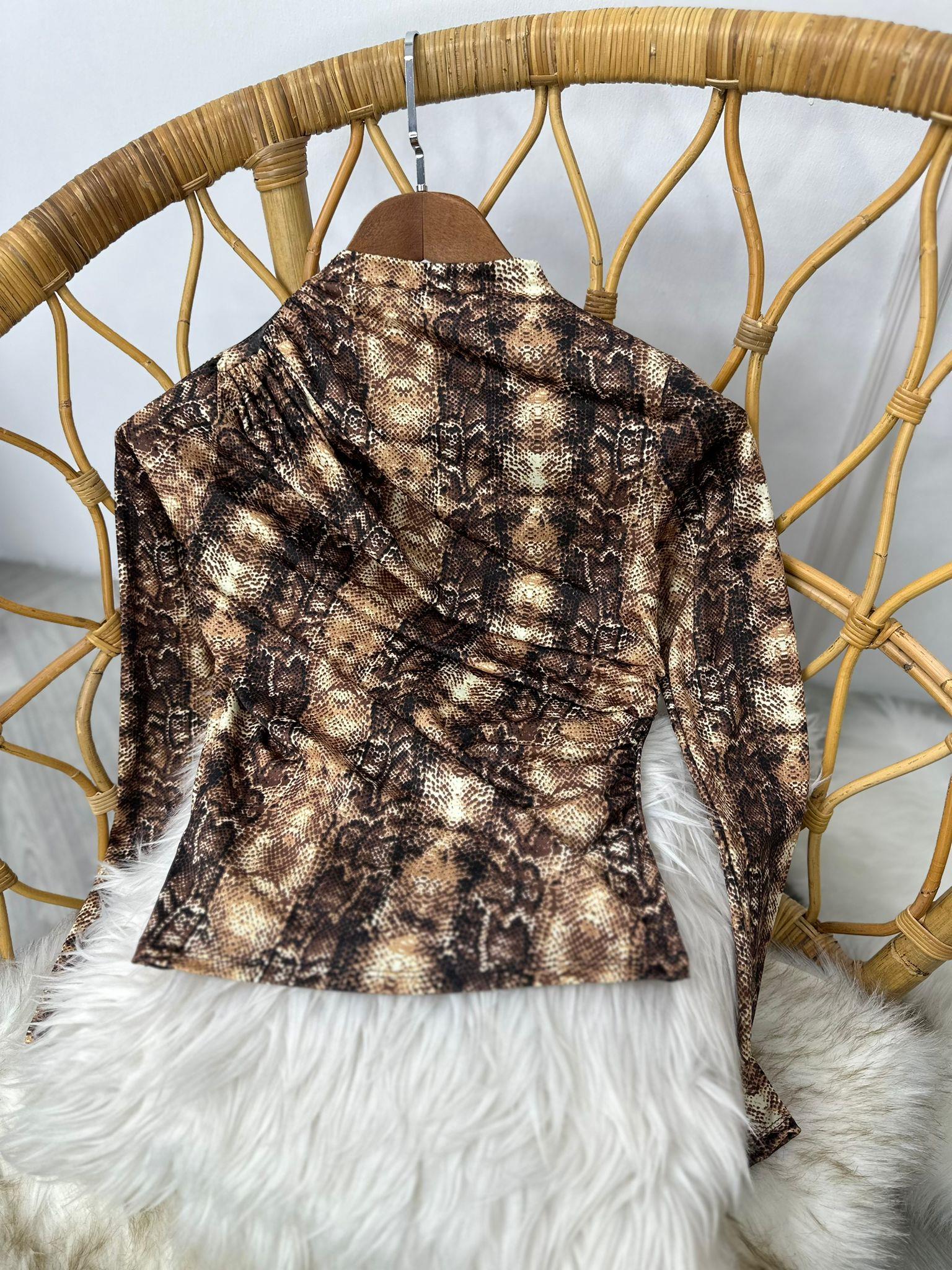 Sandy Kumaş Drapeli Snake Desen Bluz