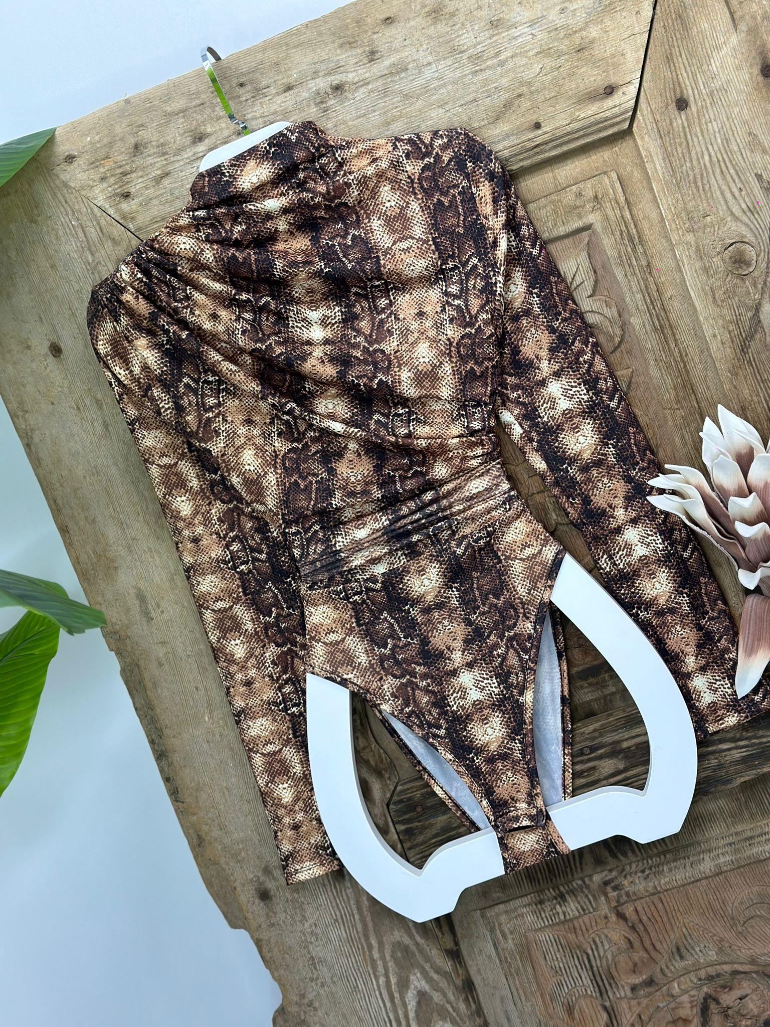 Sandy Kumaş Drapeli Snake Desen Bodysuit
