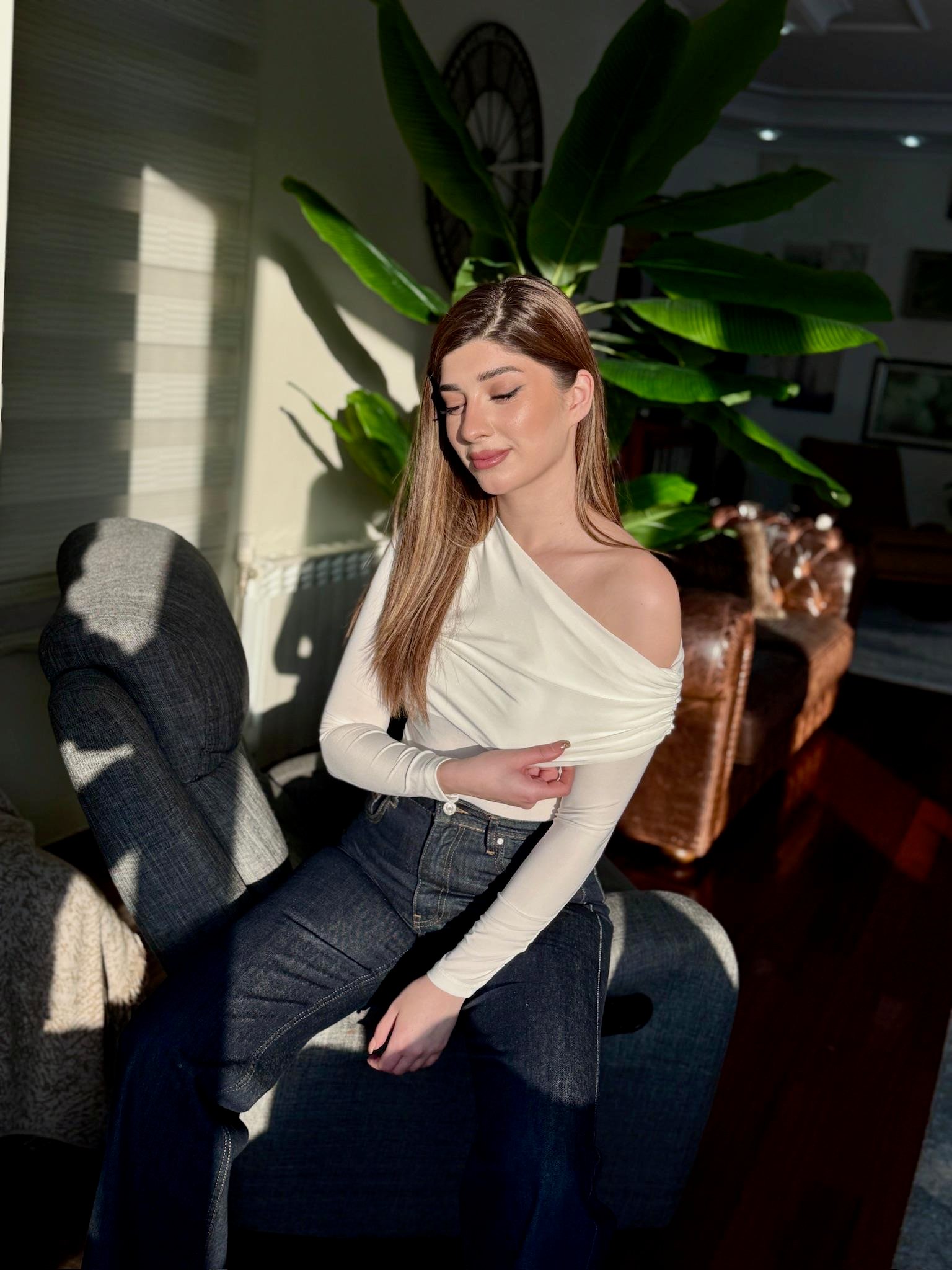 Sandy Kumaş Düşük Omuz Bluz Beyaz