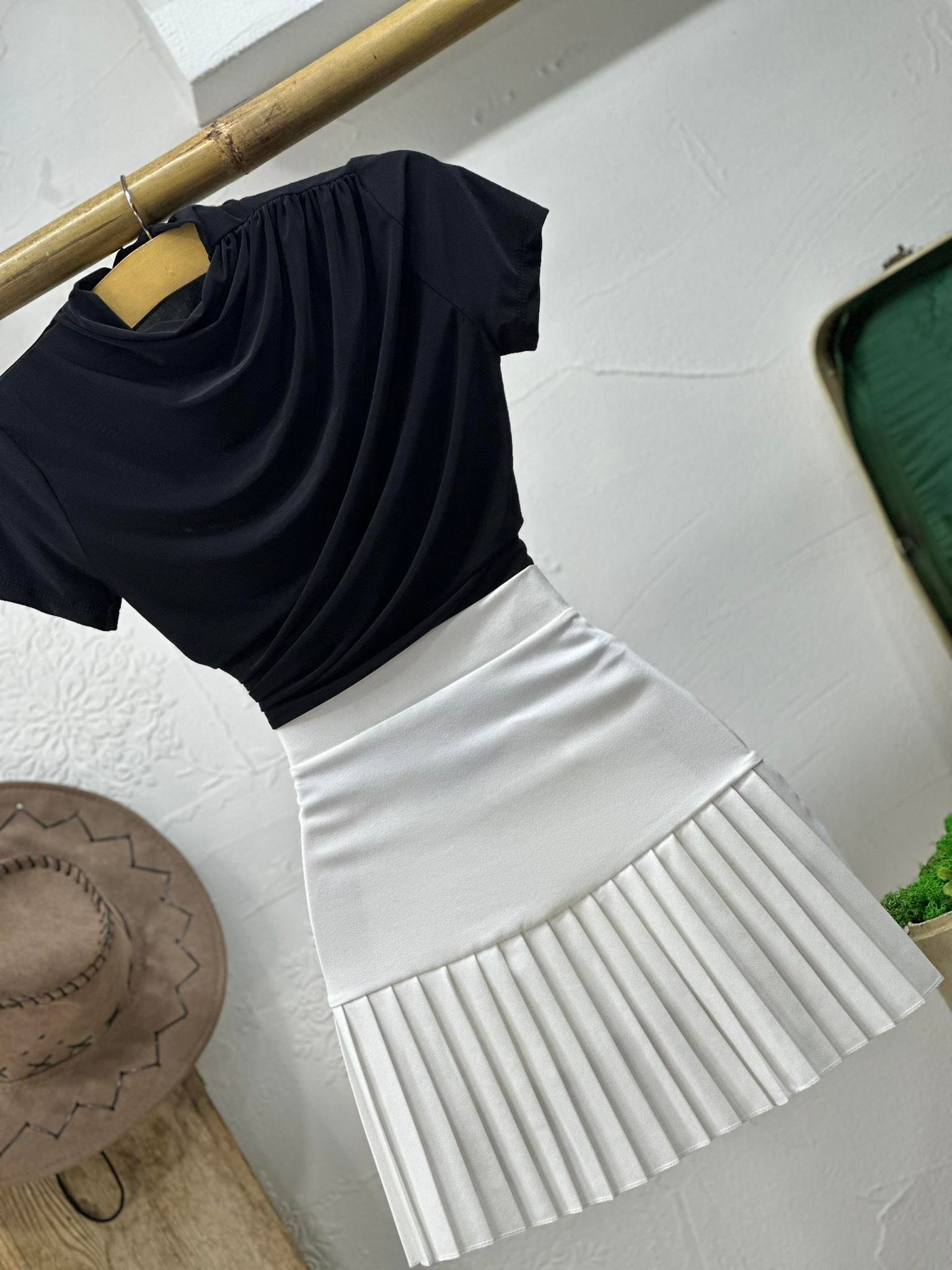 Sandy Kumaş Kısa Kollu Drapeli Bluz