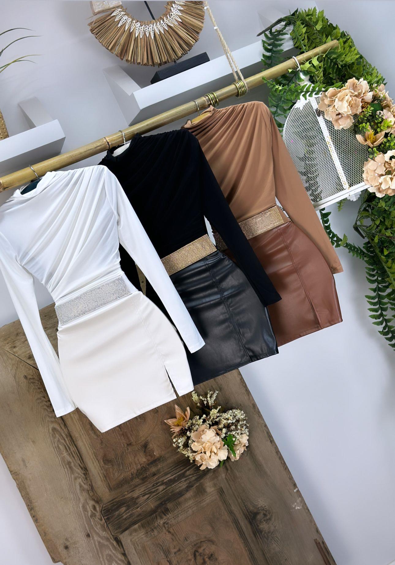 Sandy Kumaş Omuz Drapeli Tasarım Bluz 