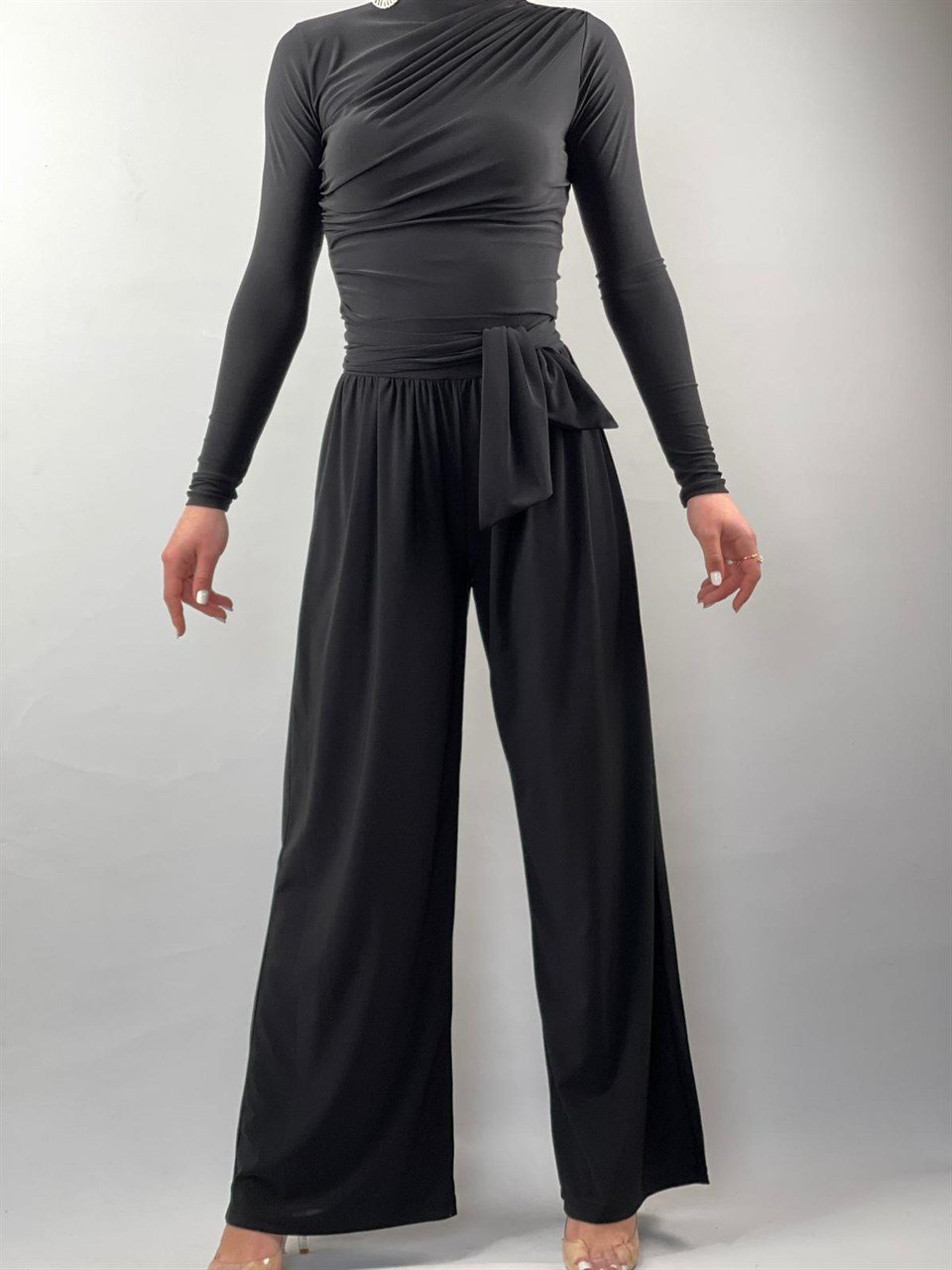 Sandy Kumaş Rahat Kalıp Kuşak Detaylı Pantolon