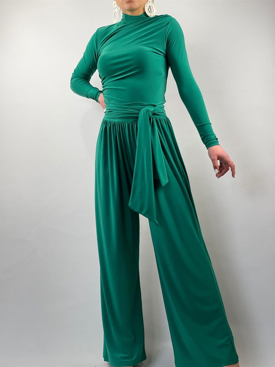 Sandy Kumaş Rahat Kalıp Kuşak Detaylı Pantolon