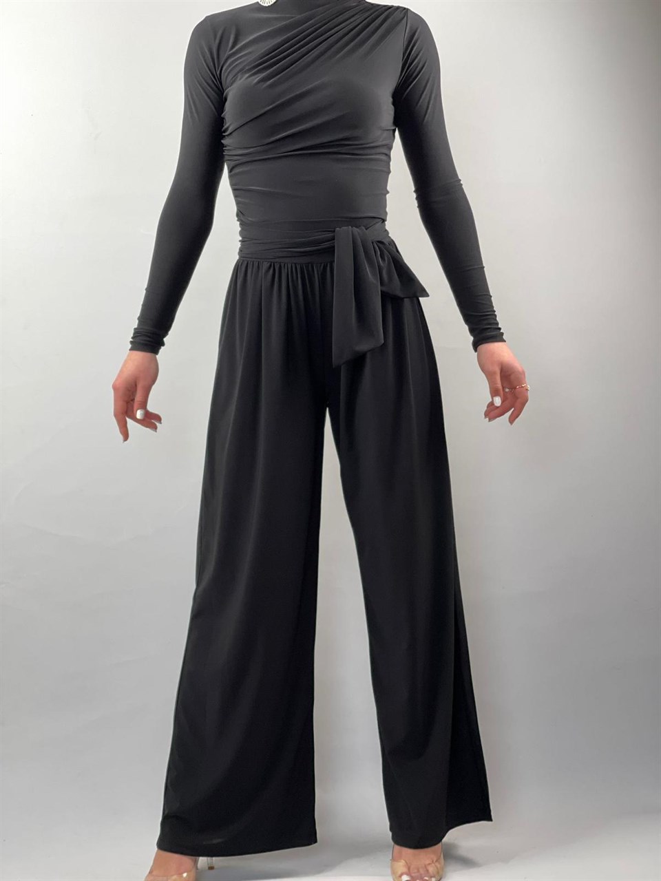 Sandy Kumaş Rahat Kalıp Kuşak Detaylı Pantolon