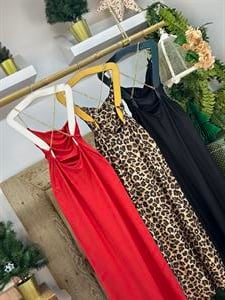 Sandy Kumaş Sırt Zincir Askılı Yırtmaçlı Uzun Elbise