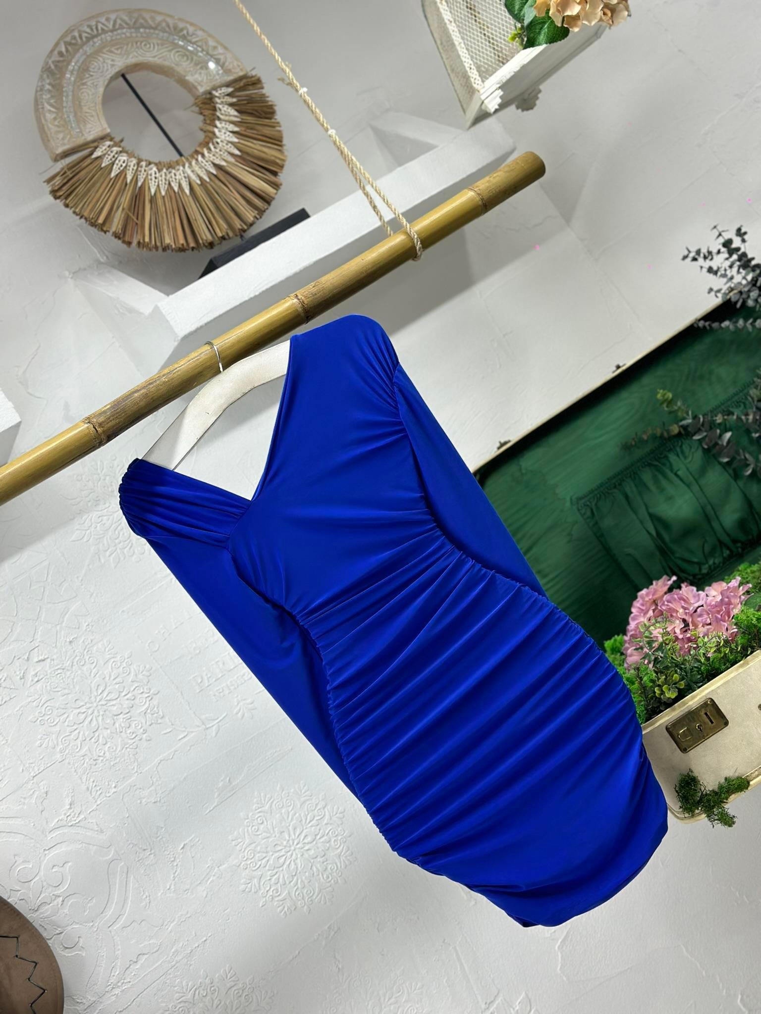 Sandy Kumaş Tek Kol Tasarım Bluz