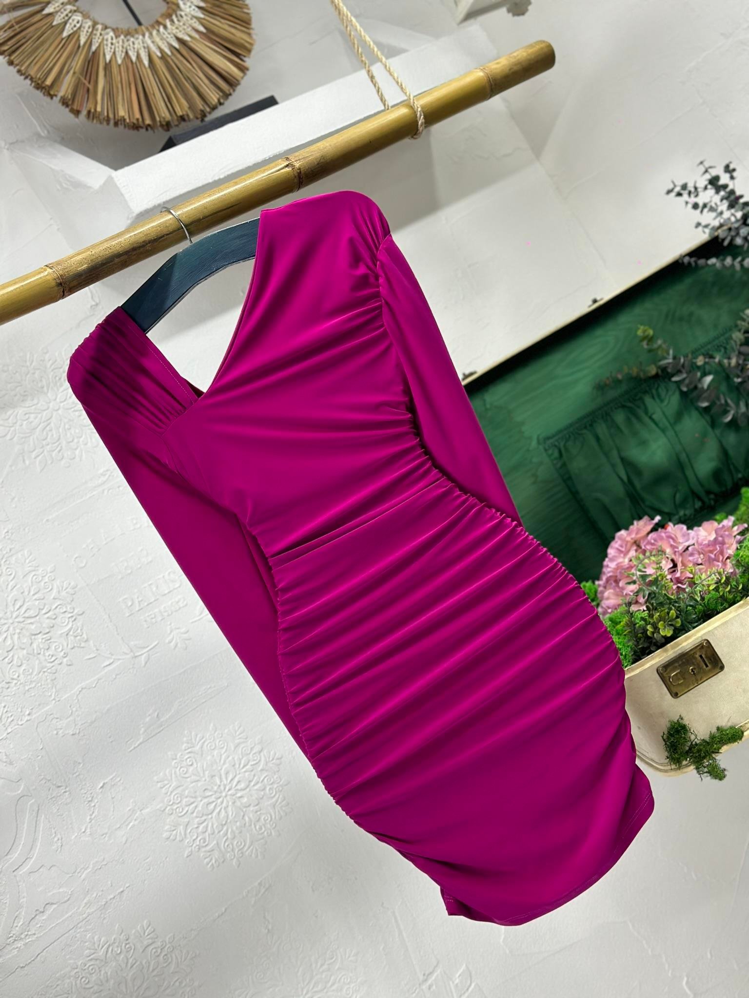 Sandy Kumaş Tek Kol Tasarım Bluz