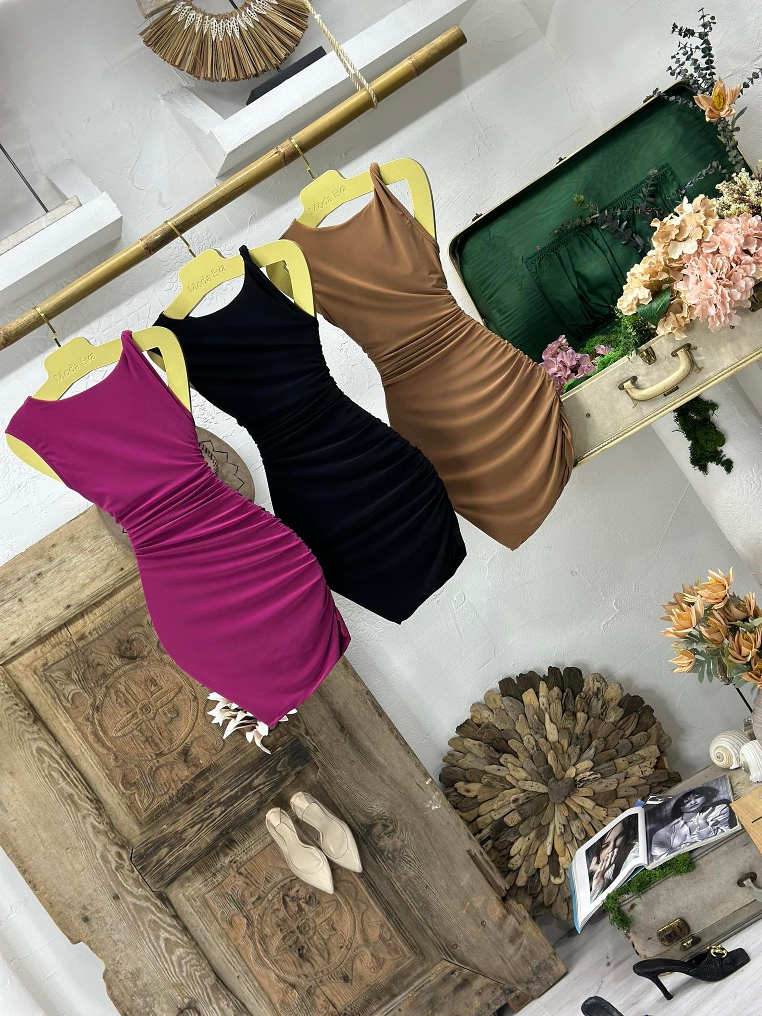 Sandy Kumaş Tek Omuz Askı Detaylı Elbise