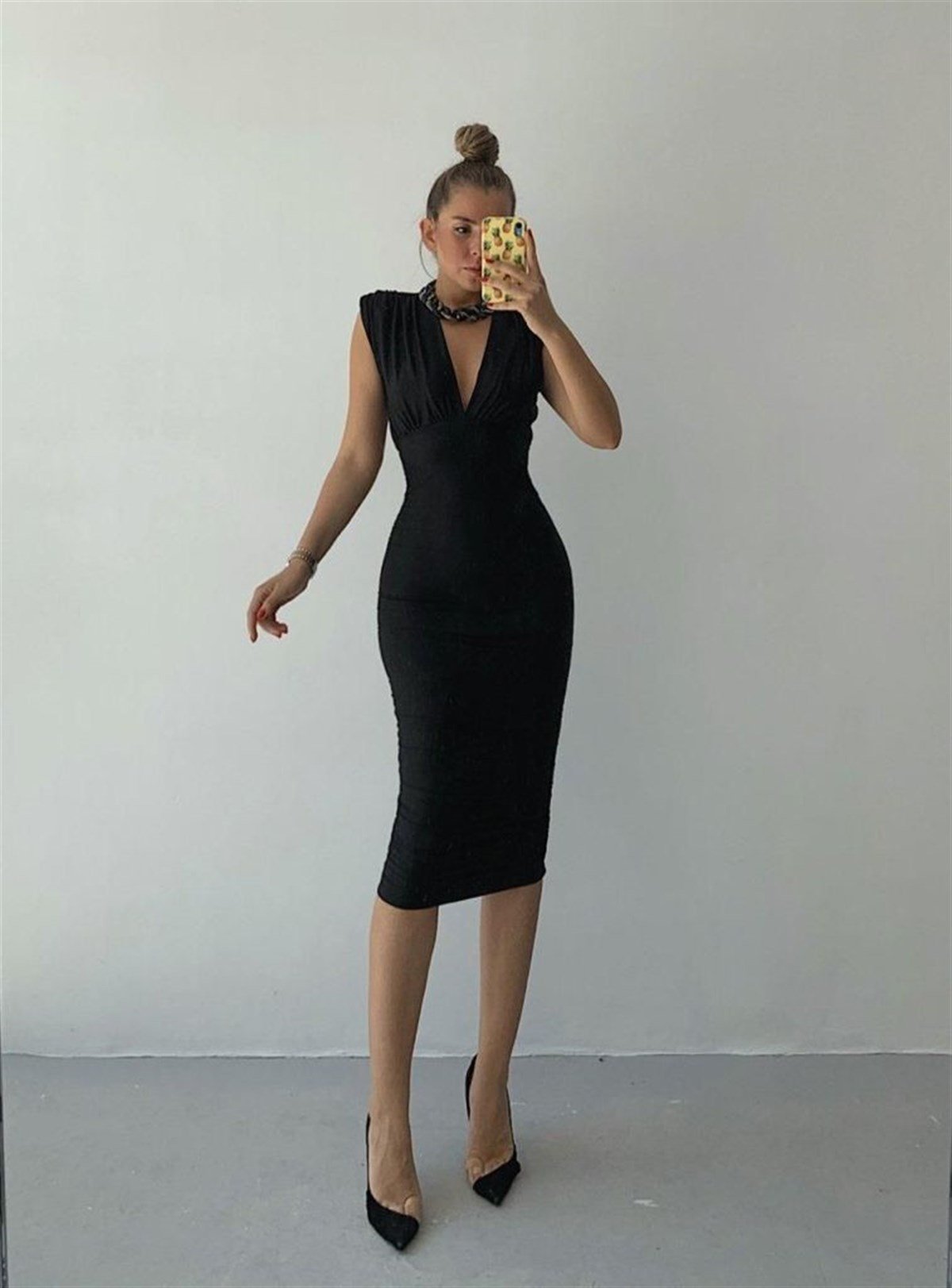 SANDY KUMAŞ VATKALI DERİN V YAKA DRAPELİ ELBİSE