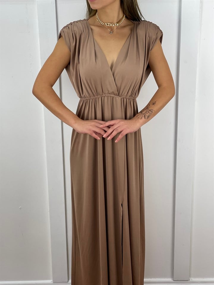 Sandy Kumaş Vatkalı Yırtmaç Detay Maksi Elbise