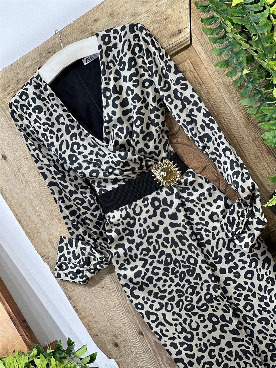 Saten Kumaş Leopar Desen Kruvaze Model Astarlı Midi Boy Elbise