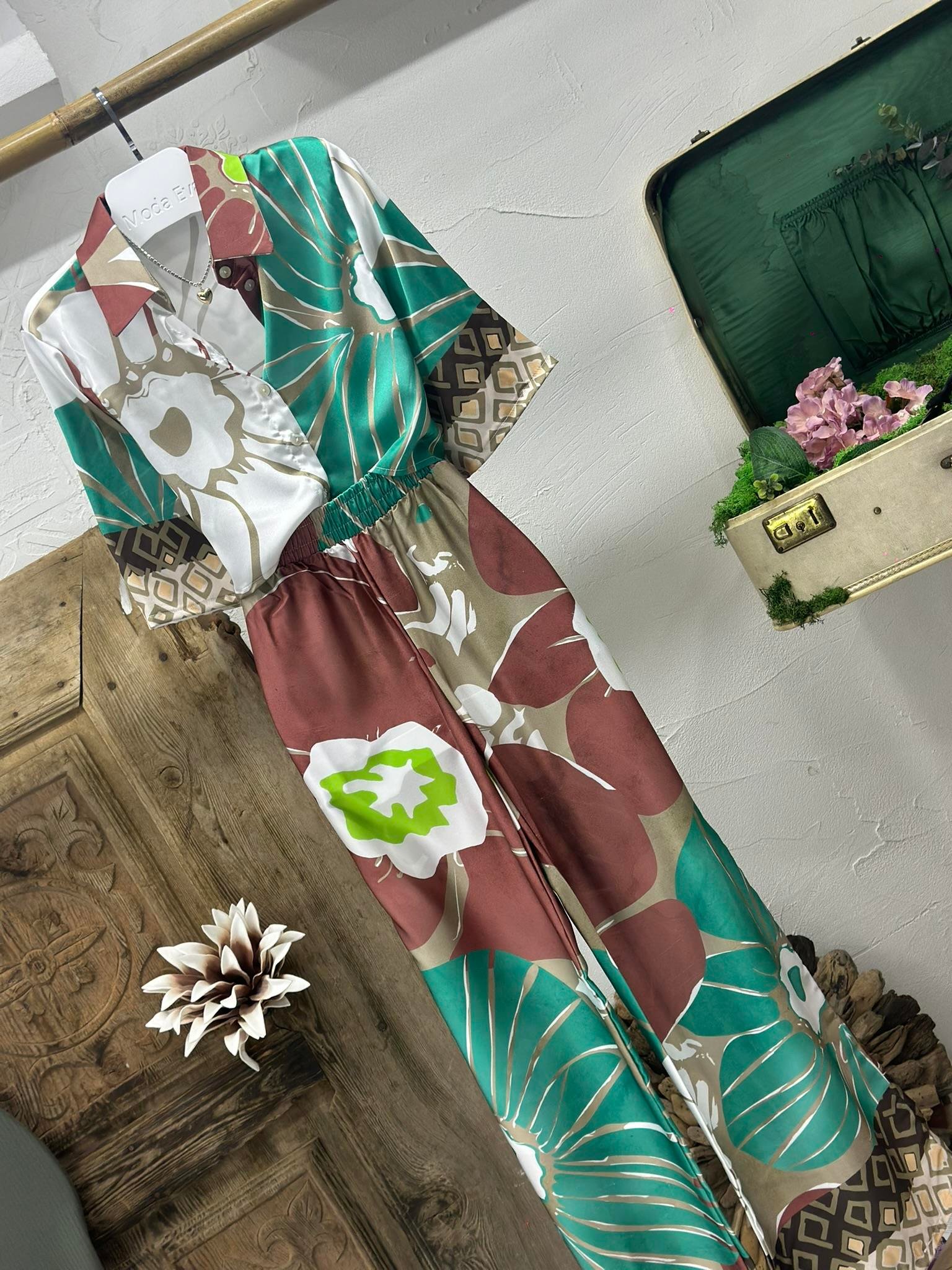 Saten Kumaş Yeşil Desenli Pantolon Gömlek İkili Takım