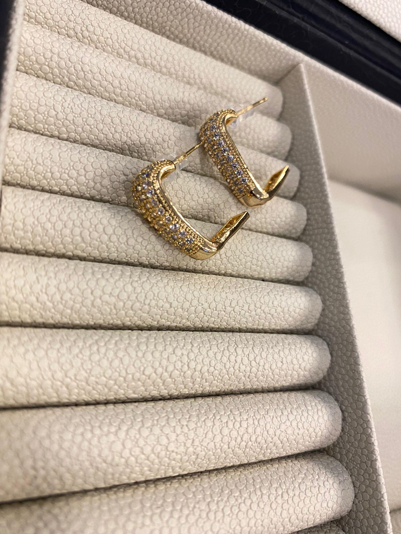 SB Xuping ZirkonTaşlı Köşeli Halka Küpe 