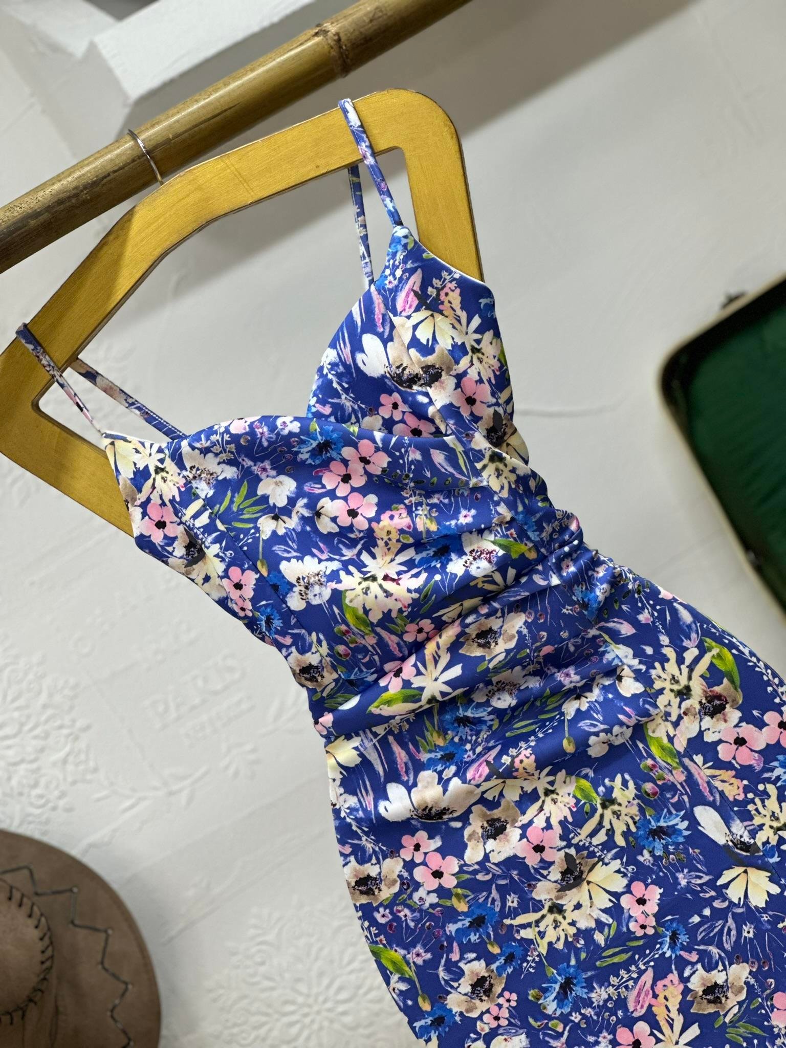 Scuba Kumaş Kalp Yaka Mavi Çiçek Desen Elbise