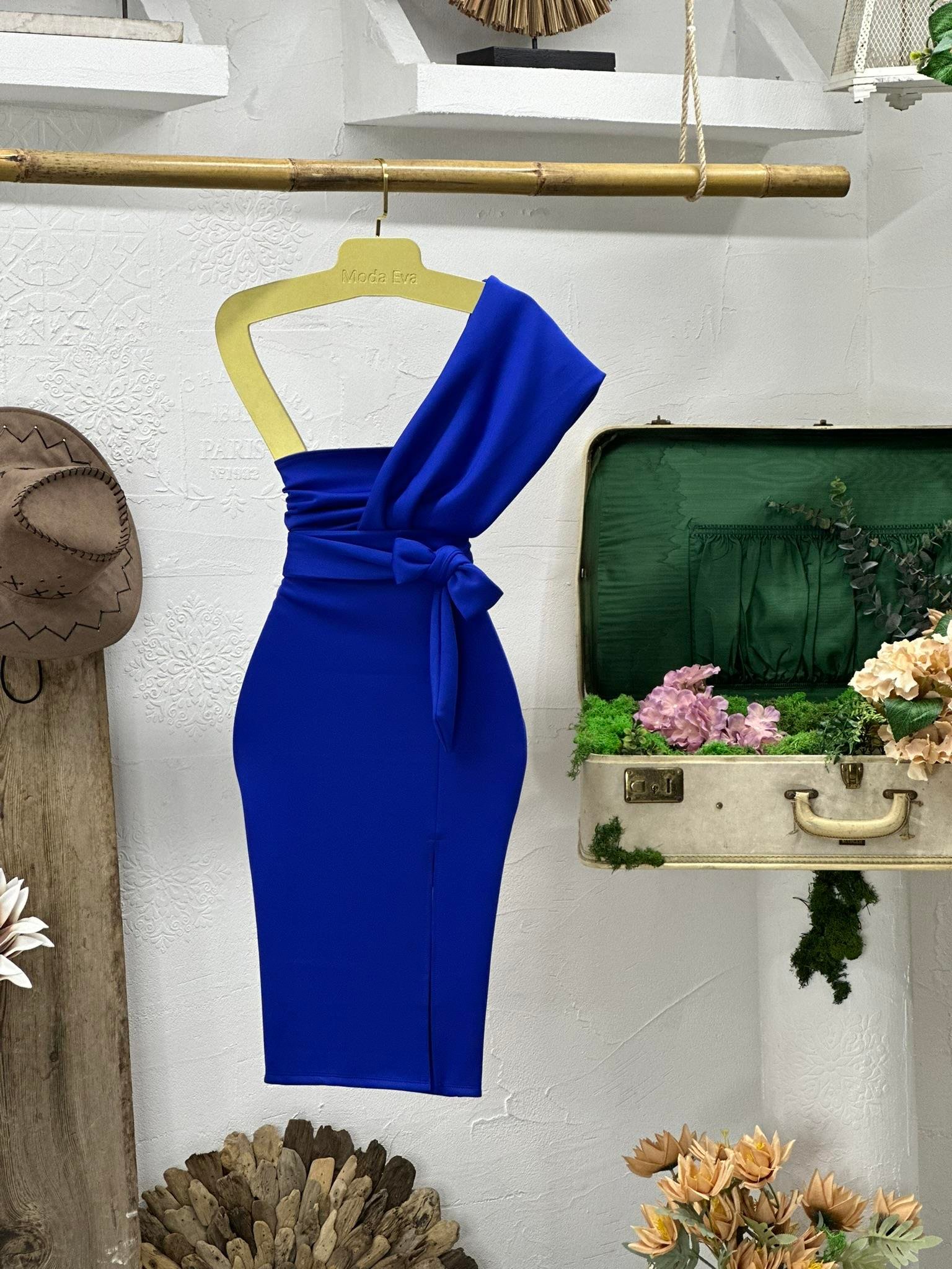 Scuba Kumaş Kuşaklı Tek Omuz Askılı Kalem Elbise