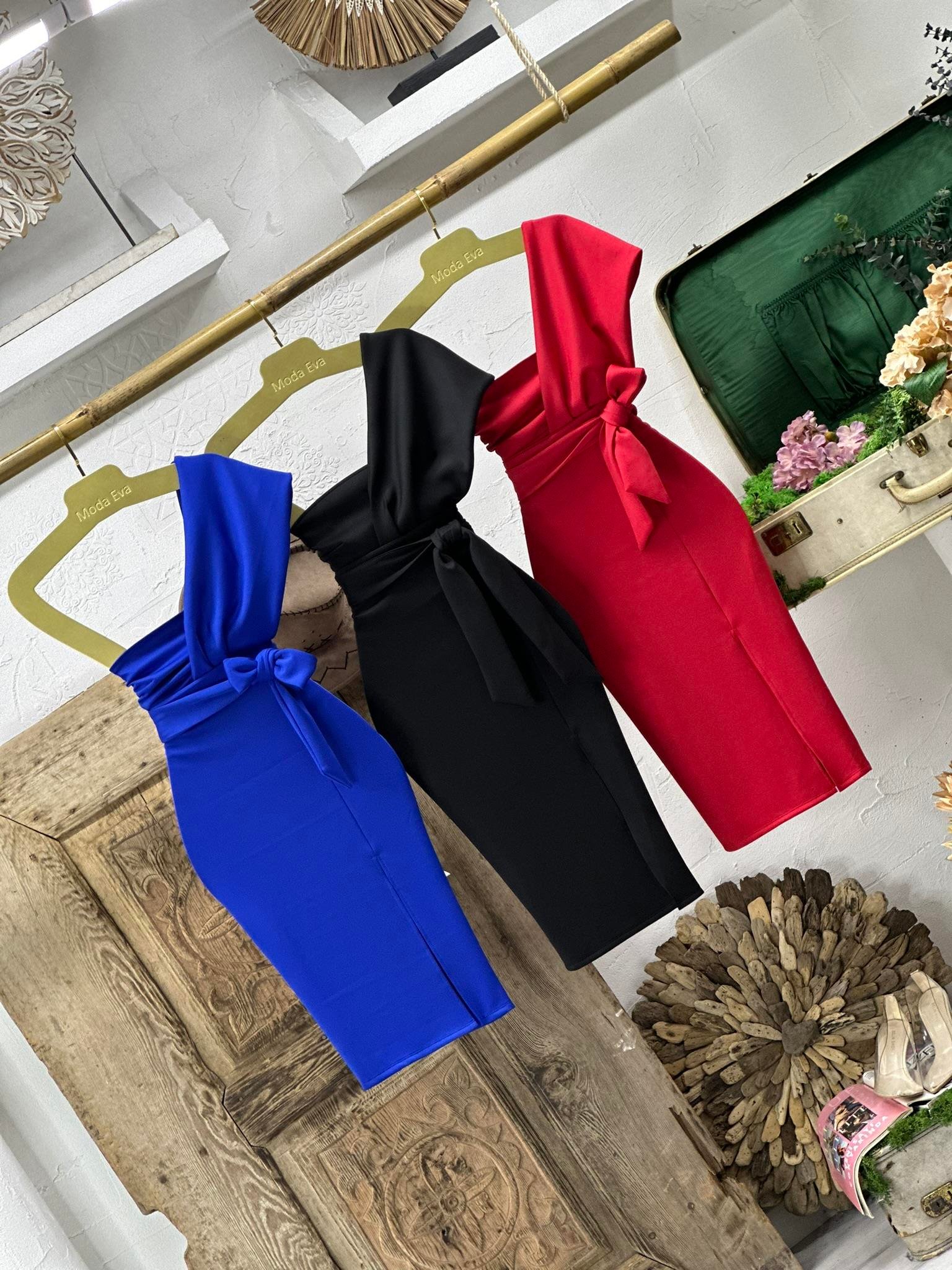 Scuba Kumaş Kuşaklı Tek Omuz Askılı Kalem Elbise