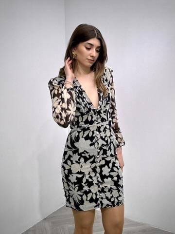 Şifon Kumaş Derin V Yaka Kaplama Düğmeli Tasarım Elbise