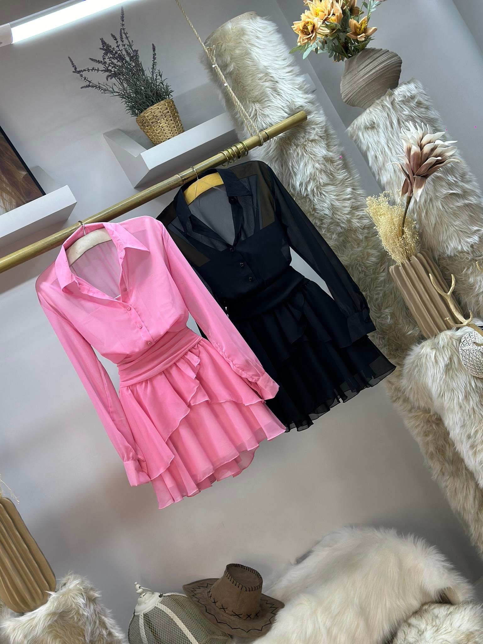 Şifon Kumaş Eteği Volanlı Gömlek Yaka Elbisemiz 