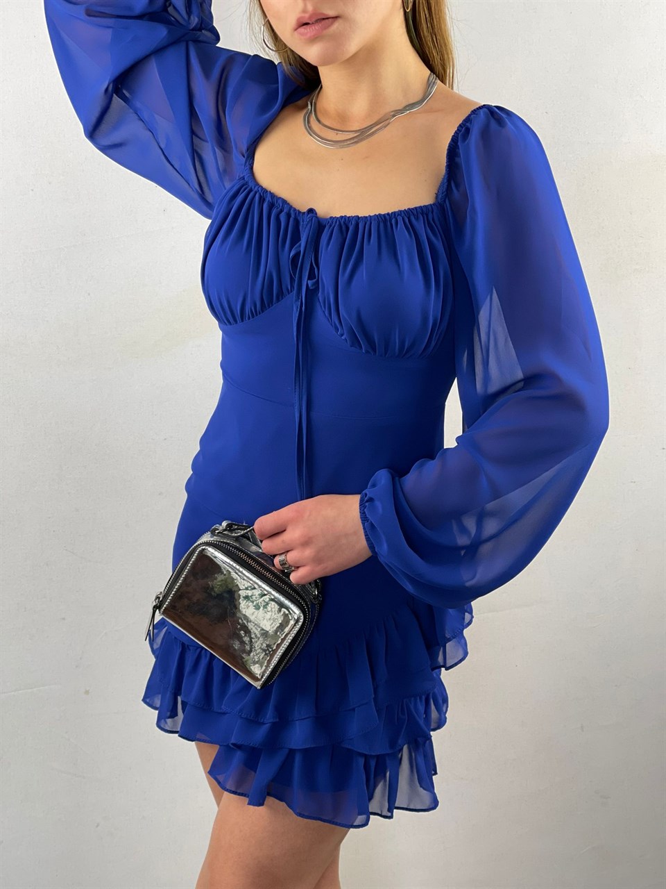 Şifon Kumaş Göğüs Büzgülü Eteği Fırfırlı Mini Elbise