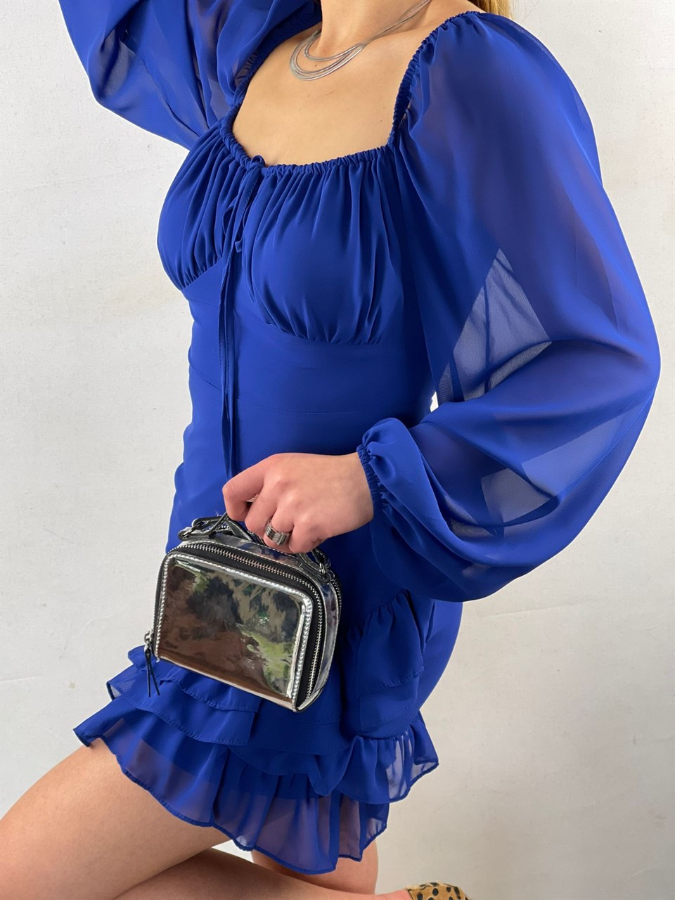 Şifon Kumaş Göğüs Büzgülü Eteği Fırfırlı Mini Elbise