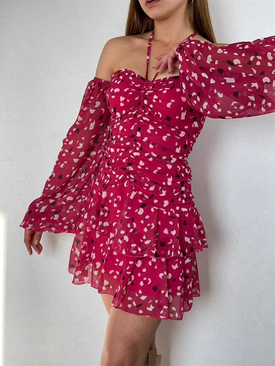 Şifon Kumaş Kalp Yaka Kat Etekli Elbise