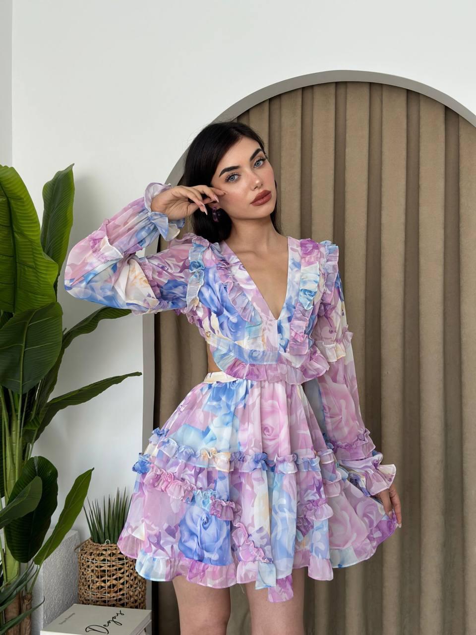 Şifon Kumaş Kat Etekli Fırfırlı Sırt Dekolte Tasarım Elbise Pembe