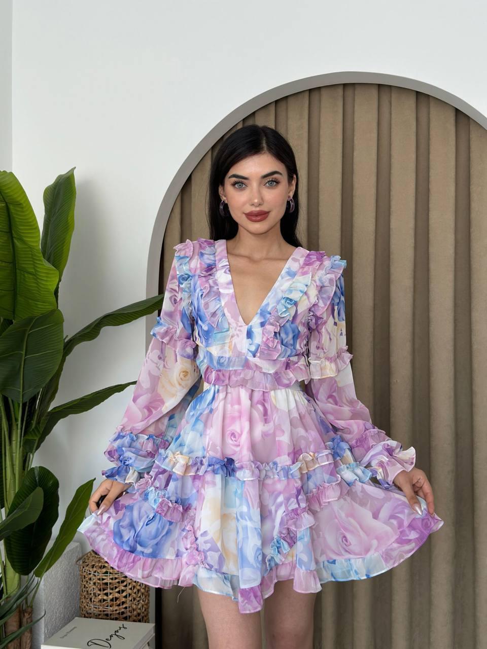 Şifon Kumaş Kat Etekli Fırfırlı Sırt Dekolte Tasarım Elbise Pembe