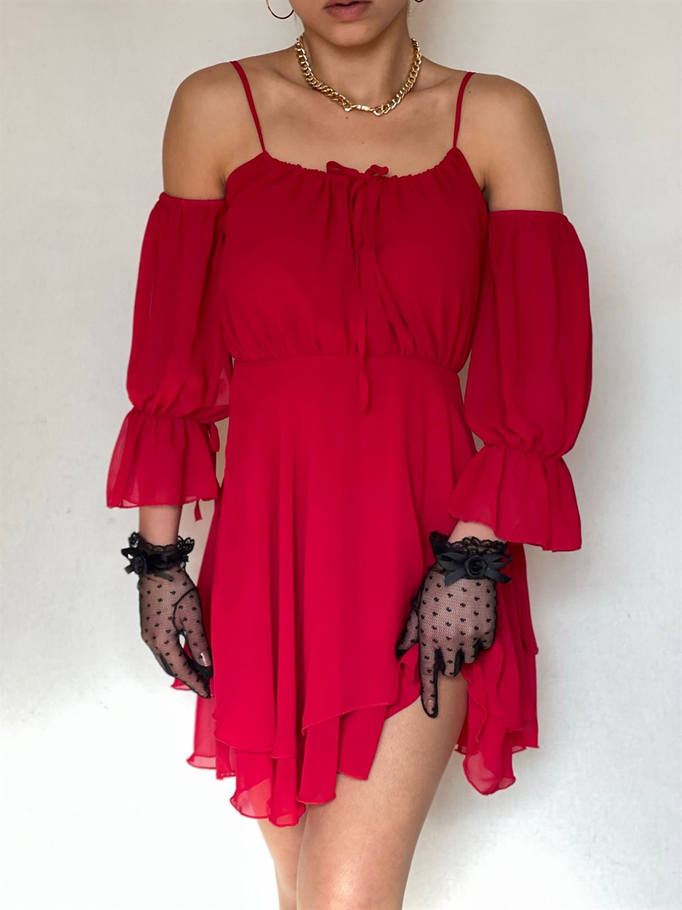 Şifon Kumaş Omuz Dekolteli Kat Etekli Kloş Elbise