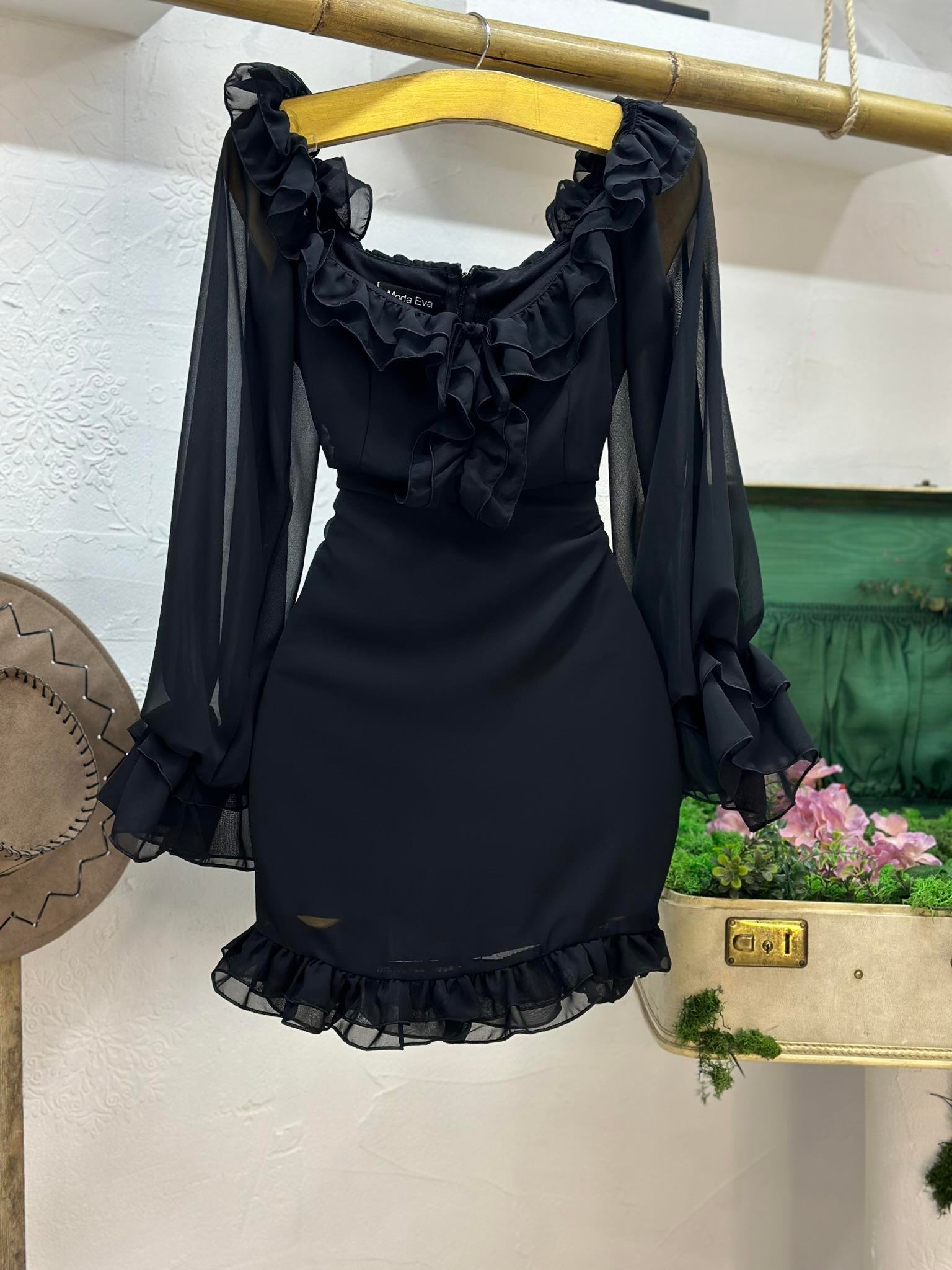 Şifon Kumaş Volan Detay Mini Elbise