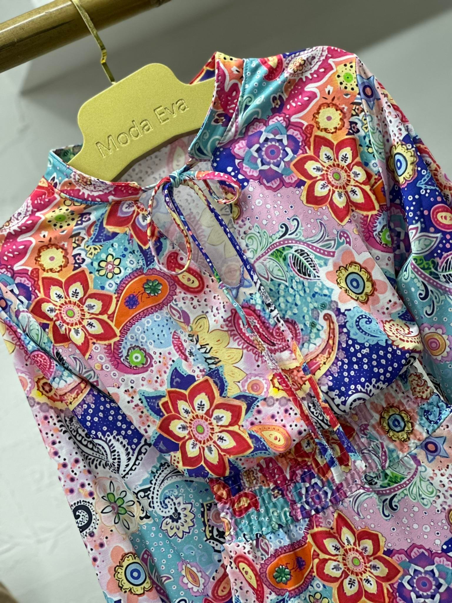 Süprem Kumaş Yaka Bağcıklı Şal Desen Elbise 