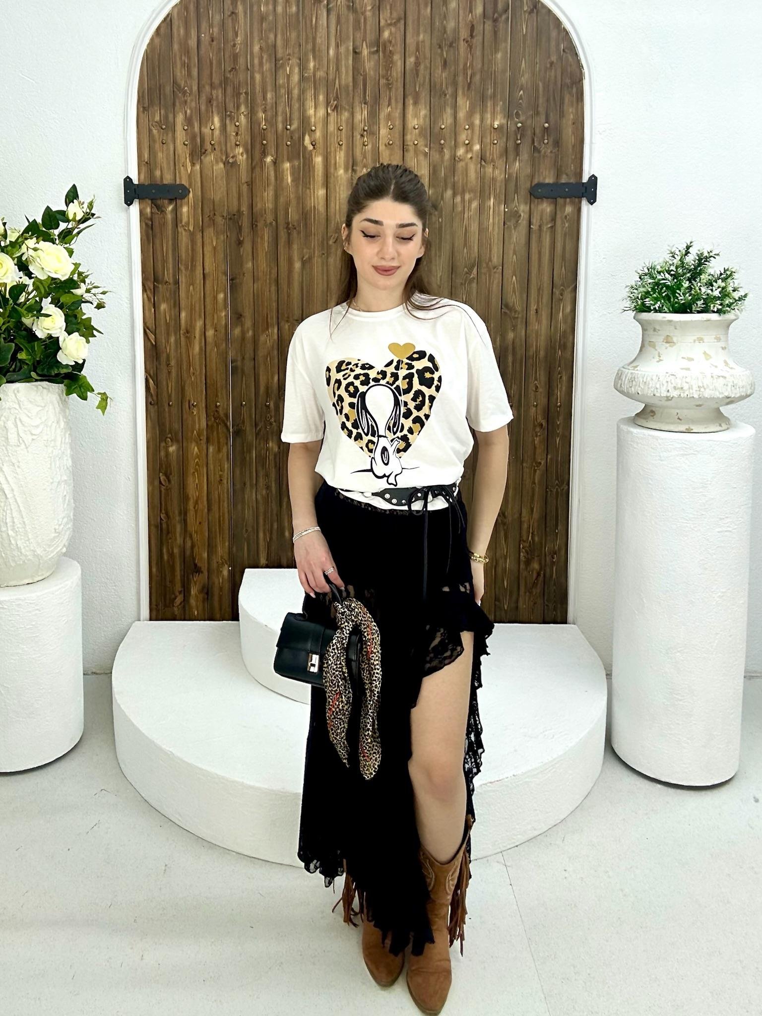 Süprem Penye Kumaş Leopar Desen Kalp Baskılı Oversize Kalıp T-shirt  