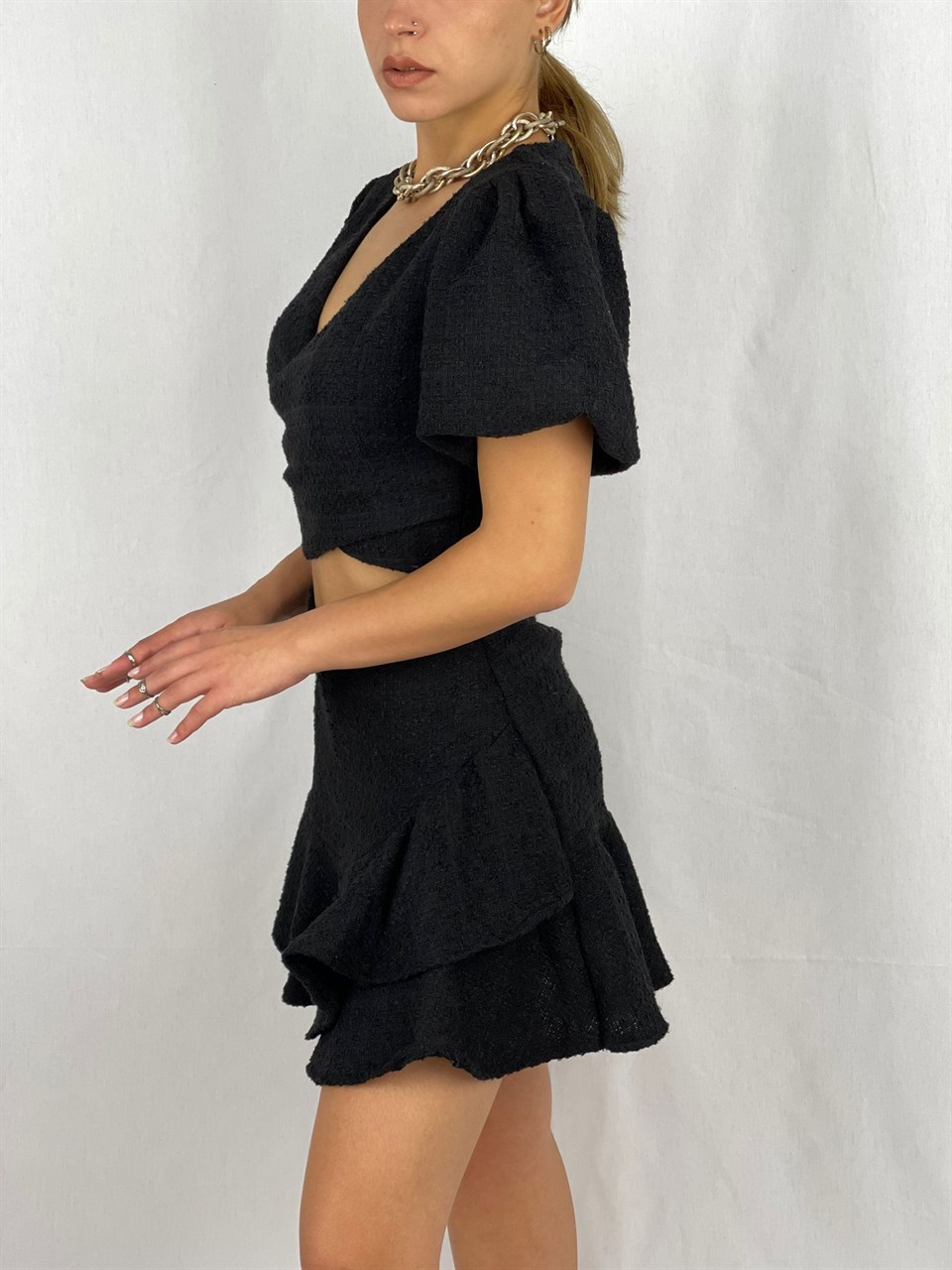 Tuvit Kumaş Balon Kol Bel Dekolteli Volanlı Elbise