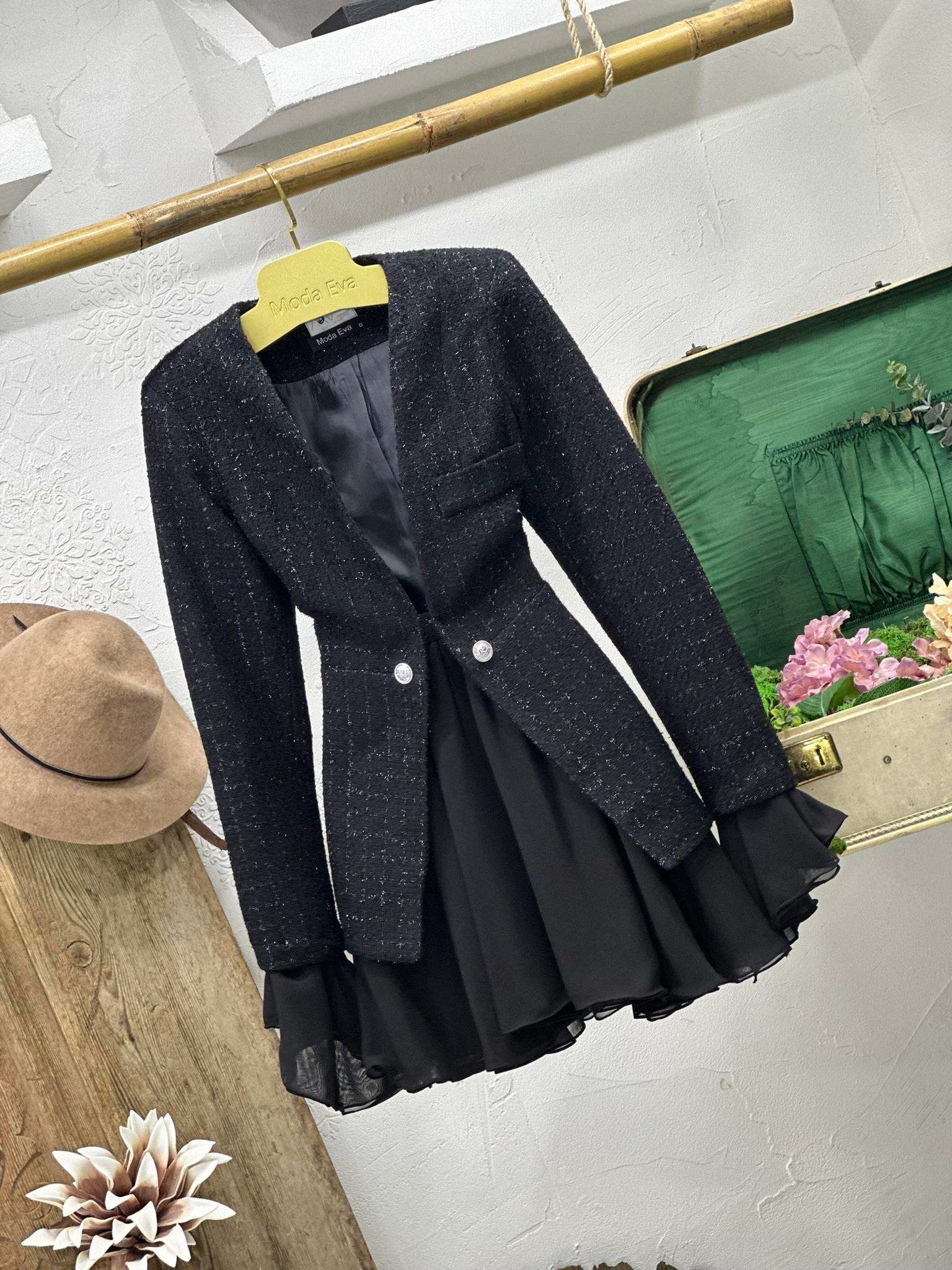 Tuvit Kumaş Ceket ve Volanlı Şifon Etek İkili Siyah Takım