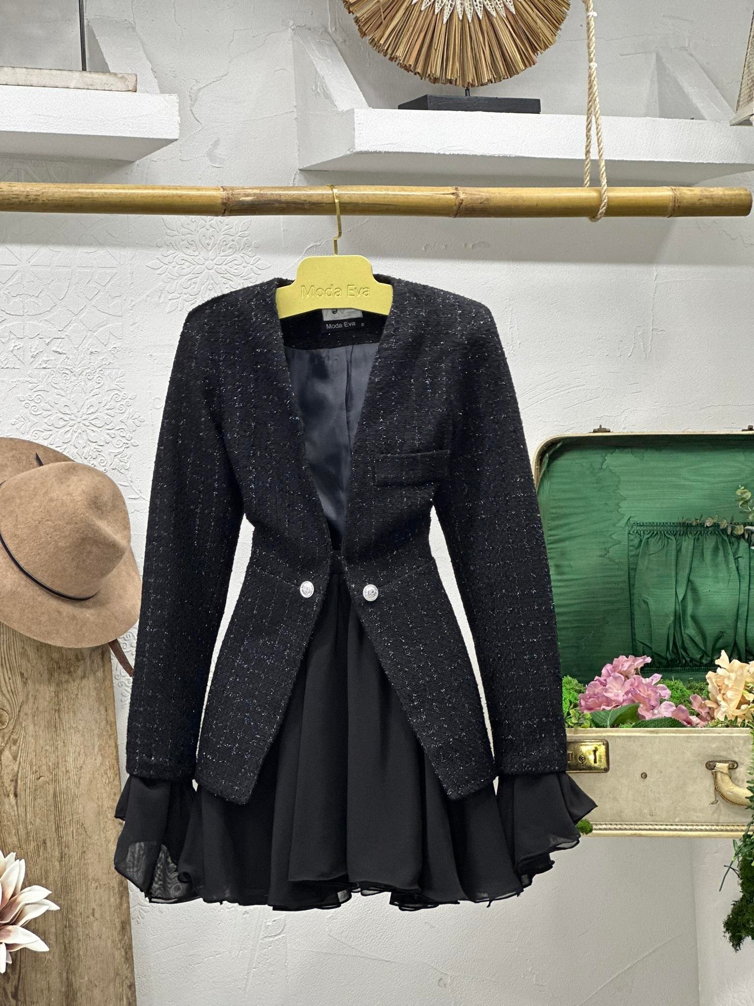 Tuvit Kumaş Ceket ve Volanlı Şifon Etek İkili Siyah Takım