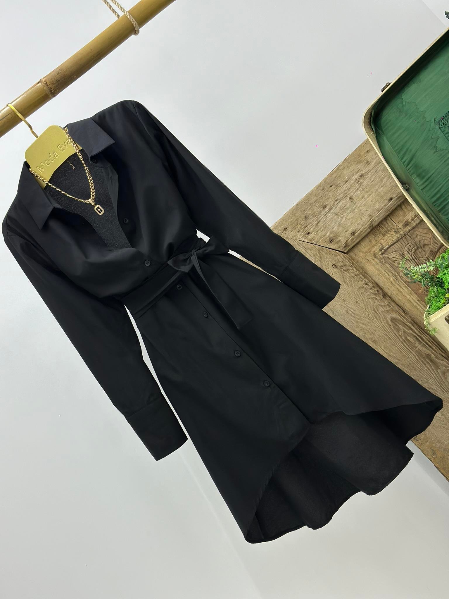 Viskon Dokuma Kumaş Asimetrik Kesim Gömlek Siyah Elbise