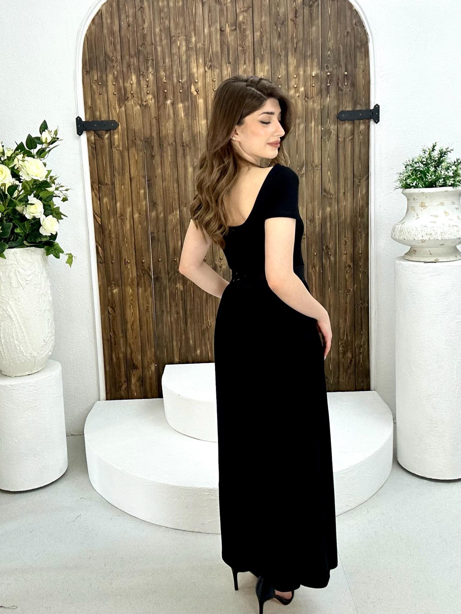 Viskon Kumaş Yırtmaçlı Uzun Siyah Elbise