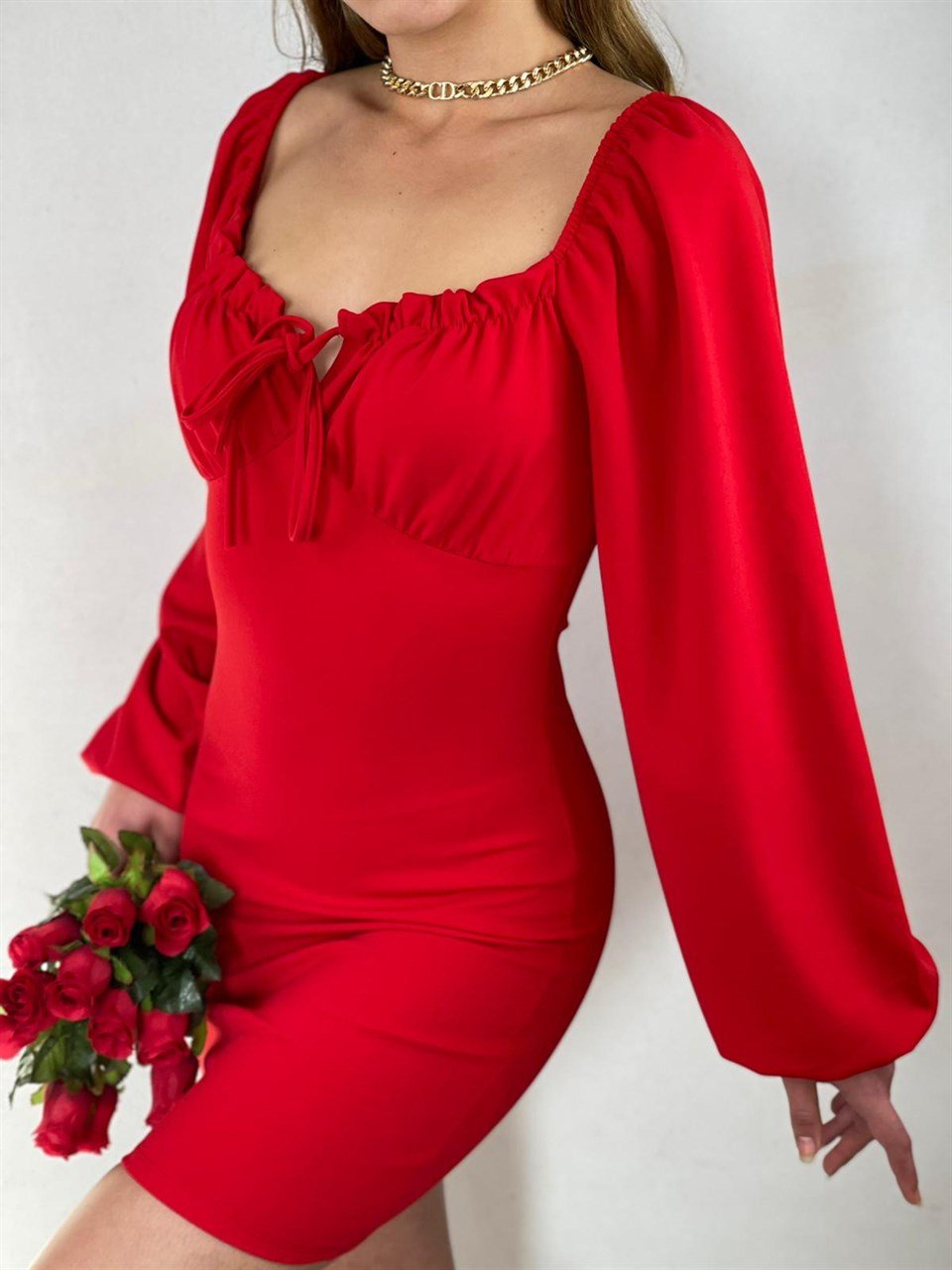 Yakası Büzgülü Crep Dokuma Kumaş Elbise