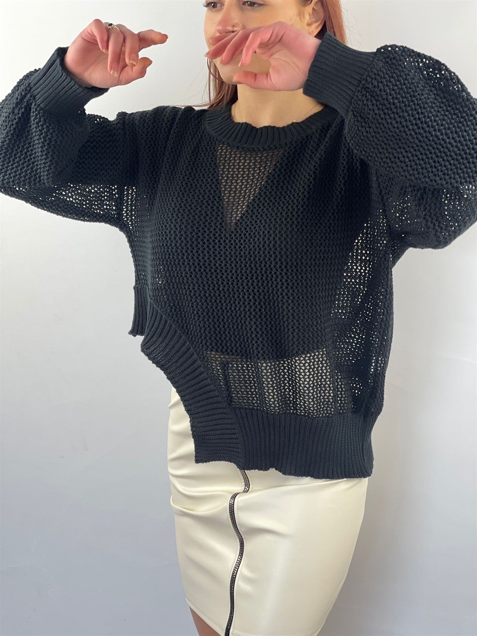 Yan Detay Salaş Triko Kazak