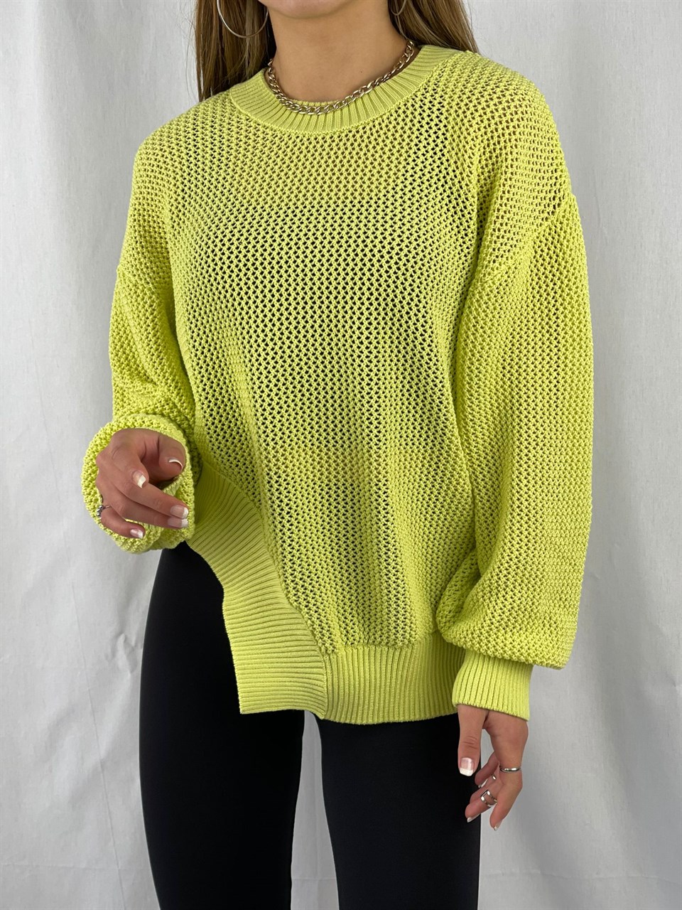 Yan Detay Salaş Triko Kazak