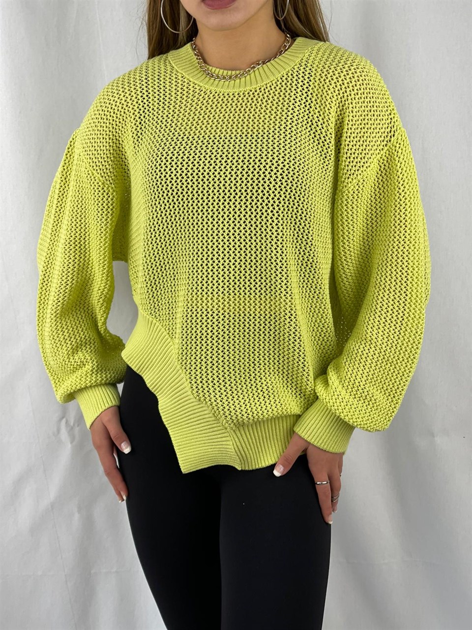 Yan Detay Salaş Triko Kazak