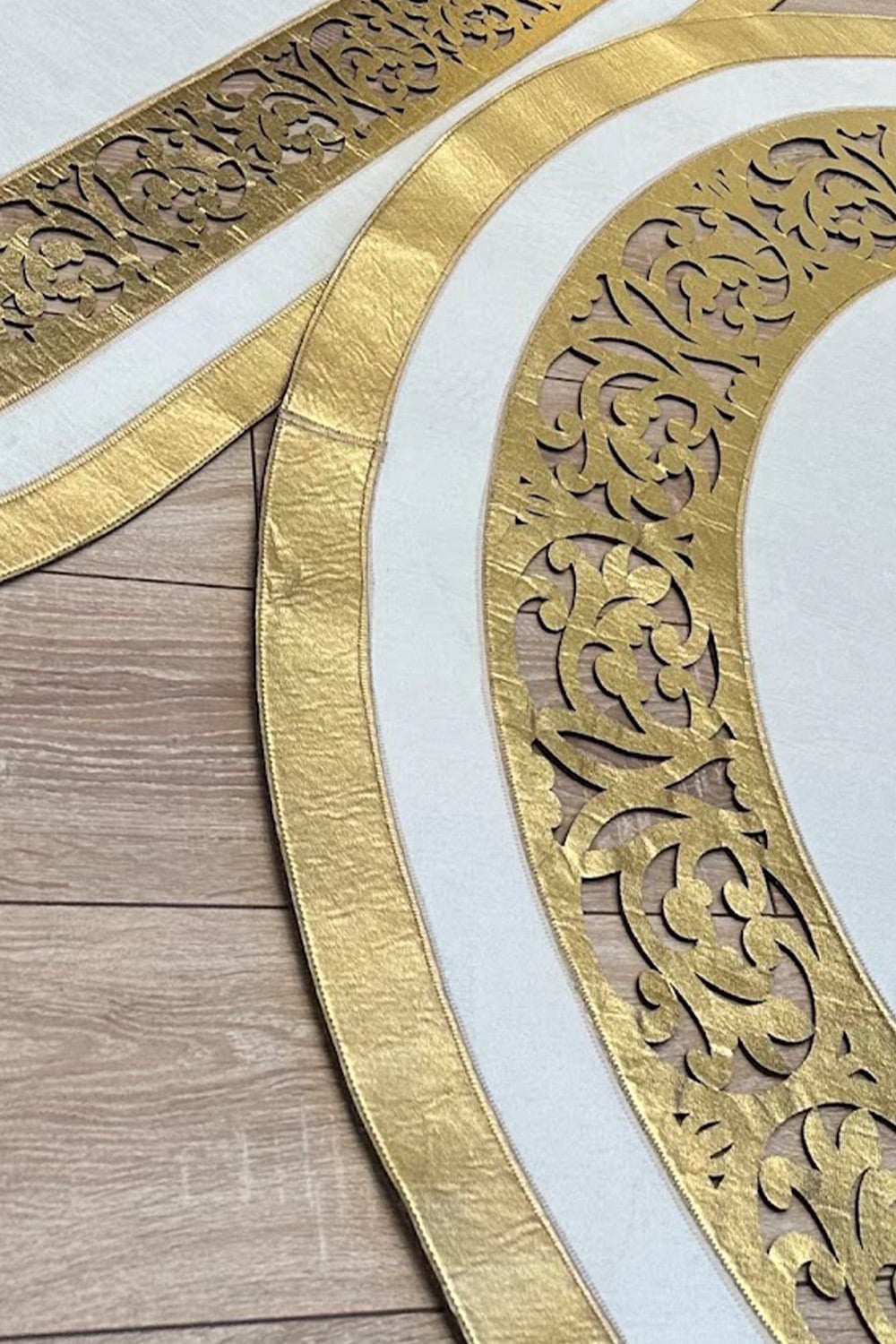 Gold Beyaz Diamond Deri Efektli Modern Yuvarlak Halı