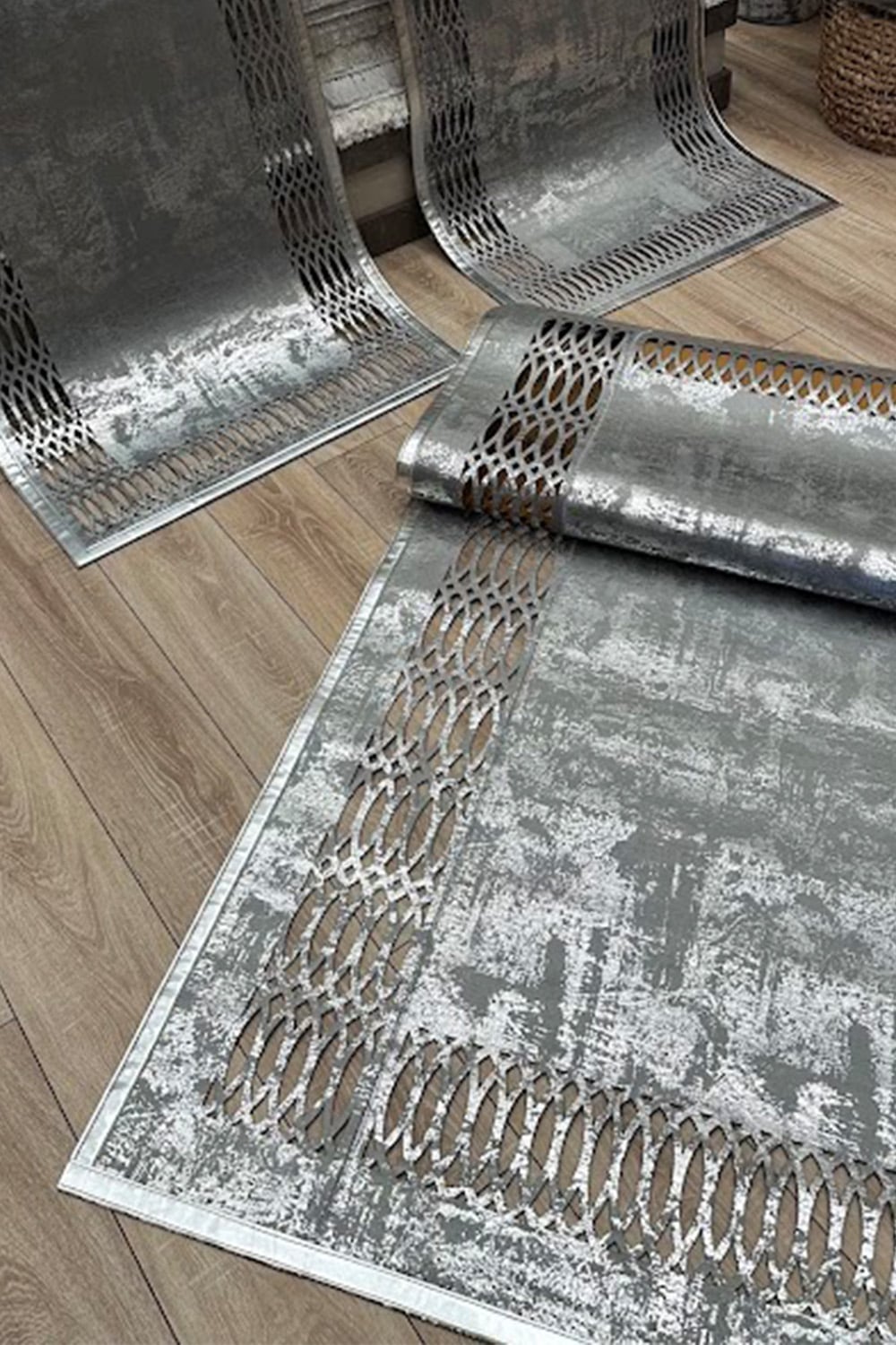 Gümüş Eskitme Diamond Deri Efektli Modern Halı