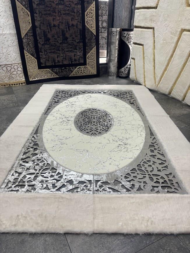Yumuşak Yüzeyli Kaymaz Tabanlı Özel Şahmeran Serisi Halılar